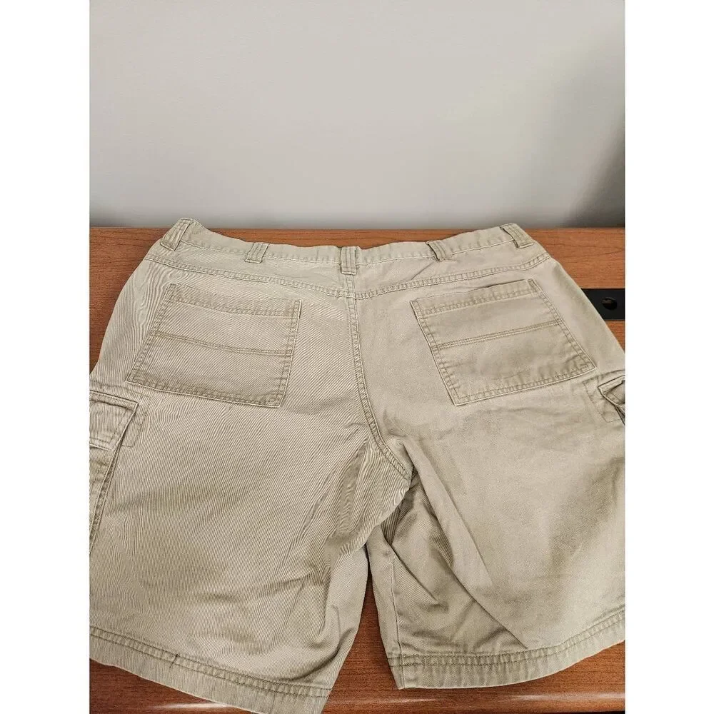 Basic Edition tan cargo shorts size 42